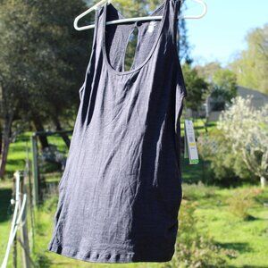 NWT GAIAM YOGA,  HATHA TANK SUMMER WITH KEY HOLE BACK SIZE LARGE